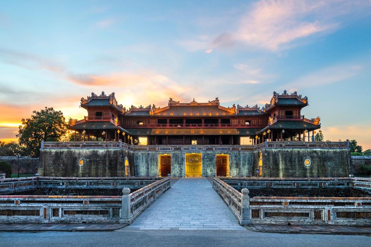 Hue Imperial City and Forbidden City Walking Private Tour with Tour Guide l Vietnam - KKday